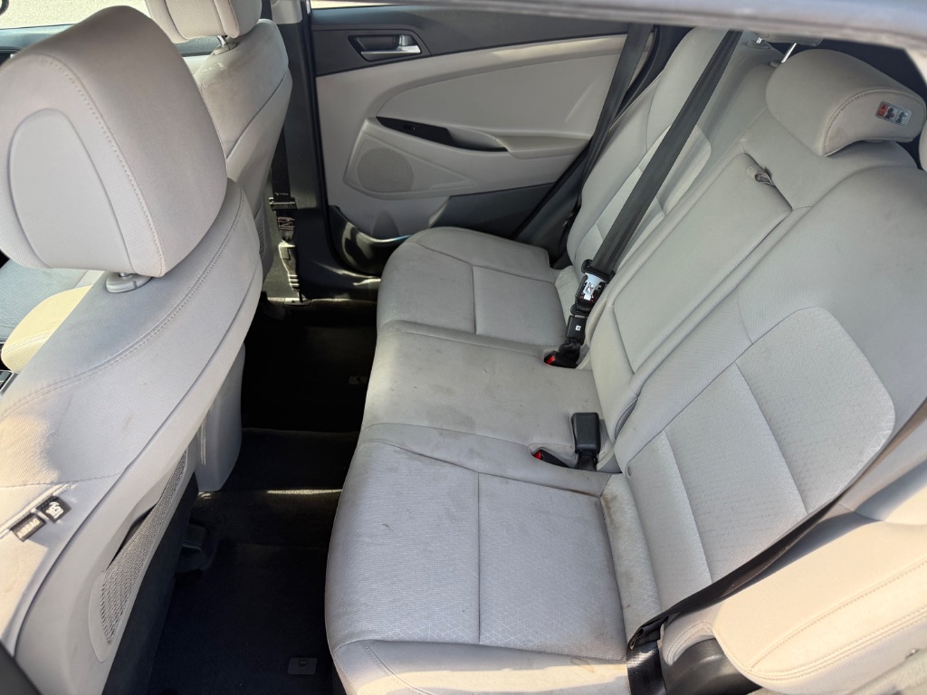 2017 Hyundai Tucson SE - Photo 10